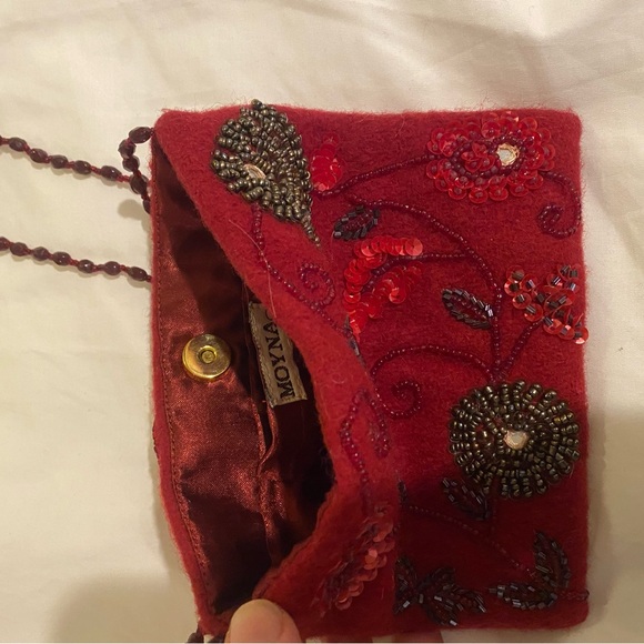 MOYNA Vintage Hand-beaded Over the Shoulder Bag - Picture 5 of 7